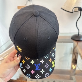 Бейсболка Louis Vuitton — новая модель