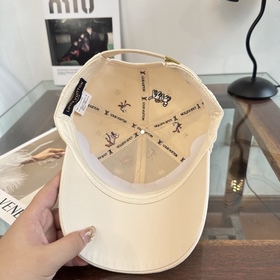 Бейсболка Louis Vuitton — новая модель