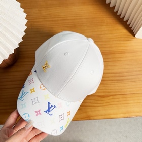 Бейсболка Louis Vuitton — новая модель
