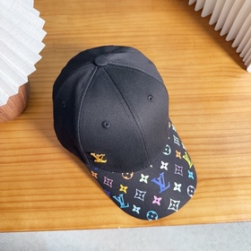 Бейсболка Louis Vuitton — новая модель