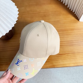 Бейсболка Louis Vuitton — новая модель
