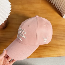 Бейсболка Louis Vuitton — новая модель