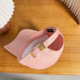 Бейсболка Louis Vuitton — новая модель