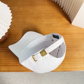 Бейсболка Louis Vuitton — новая модель