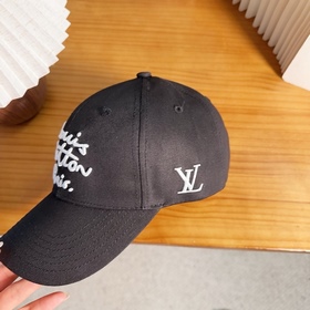 Бейсболка Louis Vuitton — новая модель