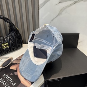 На официальном сайте LV Louis Vuitton