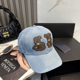 На официальном сайте LV Louis Vuitton 