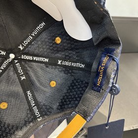 На официальном сайте LV (Louis Vuitton