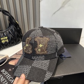 На официальном сайте LV Louis Vuitton