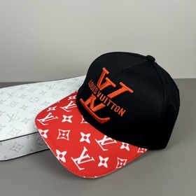 Бейсболка Louis Vuitton (LV) — новая м
