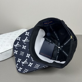 Бейсболка Louis Vuitton (LV) — новая м