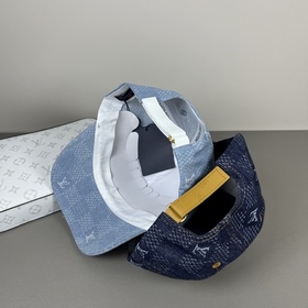 Бейсболка Louis Vuitton (LV) — новая м