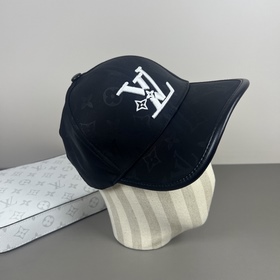 Бейсболка Louis Vuitton (LV) — новая м