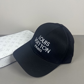 Бейсболка Louis Vuitton (LV) — новая м