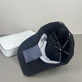 Бейсболка Louis Vuitton (LV) — новая м