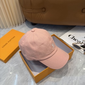 Бейсболка Louis Vuitton — новая модель