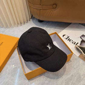Бейсболка Louis Vuitton — новая модель
