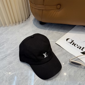 Бейсболка Louis Vuitton — новая модель