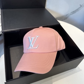 Бейсболка Louis Vuitton — новая модель
