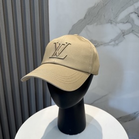 Бейсболка Louis Vuitton — новая модель