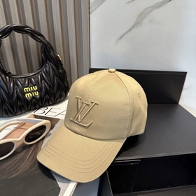 Бейсболка Louis Vuitton — новая модель