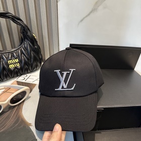 Бейсболка Louis Vuitton — новая модель