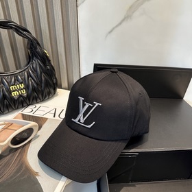Бейсболка Louis Vuitton — новая модель
