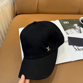 Бейсболка Louis Vuitton (LV) — новая м