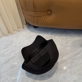LV (Louis Vuitton) — поступление на оф
