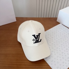 Бейсболка Louis Vuitton — новая модель