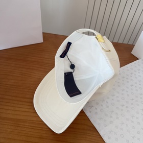 Бейсболка Louis Vuitton — новая модель