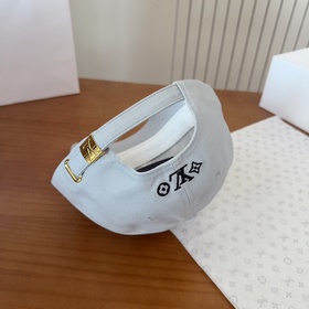 Бейсболка Louis Vuitton — новая модель