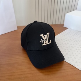 Бейсболка Louis Vuitton — новая модель