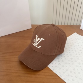 Бейсболка Louis Vuitton — новая модель
