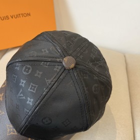 Бейсболка Louis Vuitton — новая модель