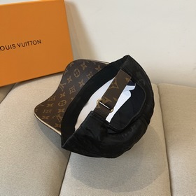 Бейсболка Louis Vuitton — новая модель