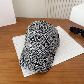 Бейсболка Louis Vuitton — новая модель