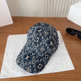 Бейсболка Louis Vuitton — новая модель