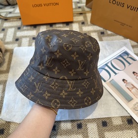 Бейсболка Louis Vuitton — новая модель