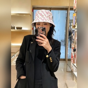 LV — очень популярная двусторонняя ке