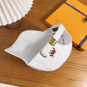 Бейсболка Louis Vuitton — новая модель