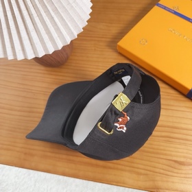Бейсболка Louis Vuitton — новая модель