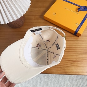 Бейсболка Louis Vuitton — новая модель
