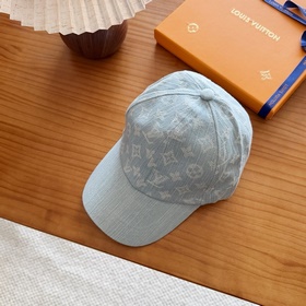 Бейсболка LV Louis Vuitton — легкая и