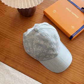 Бейсболка LV Louis Vuitton — легкая и 