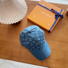 Бейсболка LV Louis Vuitton — легкая и