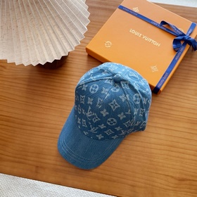 Бейсболка LV Louis Vuitton — легкая и