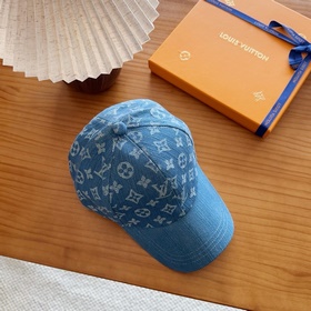 Бейсболка LV Louis Vuitton — легкая и