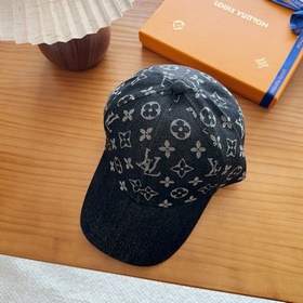 Бейсболка LV Louis Vuitton — легкая и