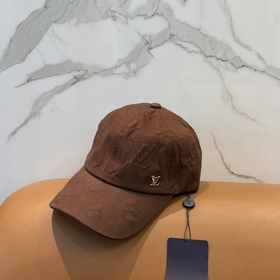 Бейсболка Louis Vuitton (LV) — новая м